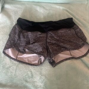 Lululemon 2.5” Speed Up shorts Black